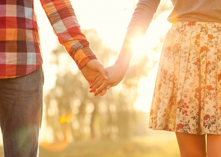 holding-hands