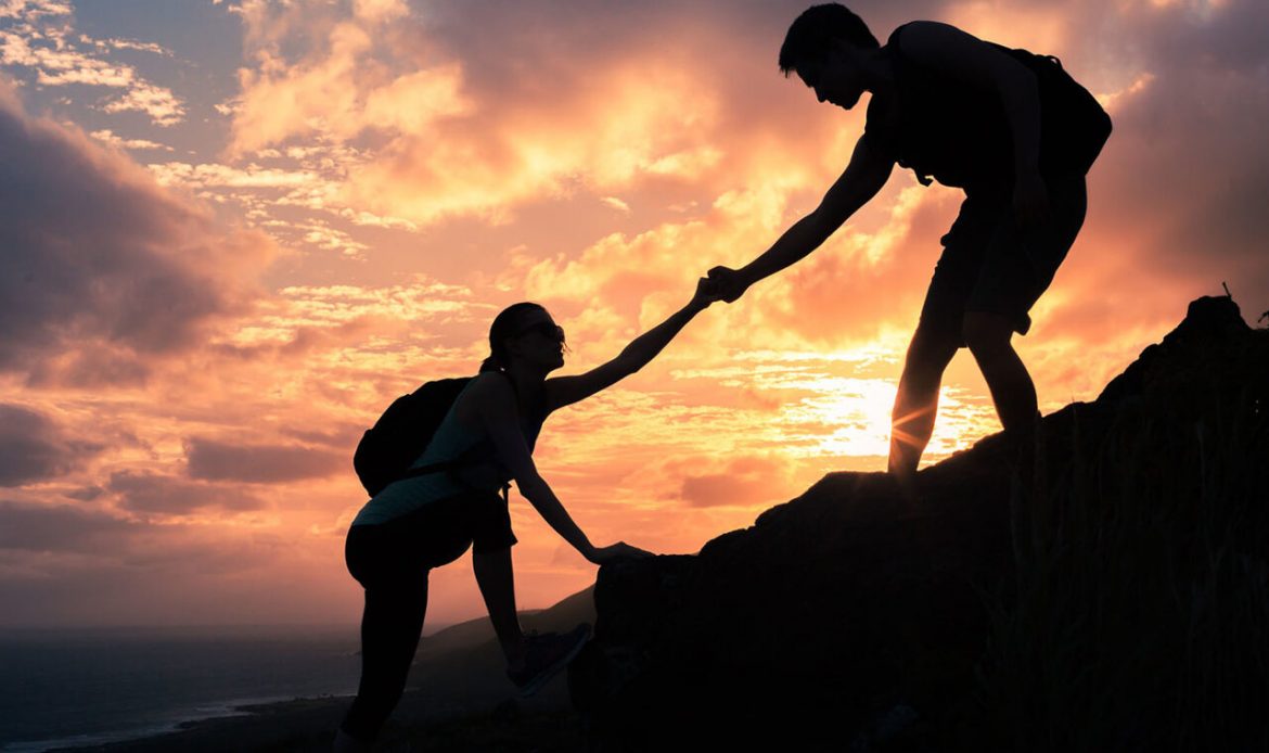 rsz_helping_each_others-1536x1019-1-1170x694